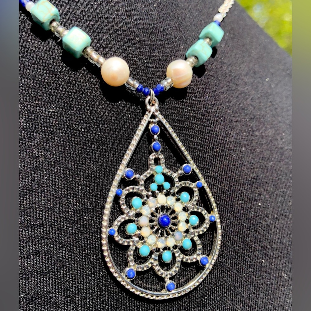 HANDCRAFTED Upcycled silver blue beaded pendant necklace Southwestern vibe - Picture 5 of 6